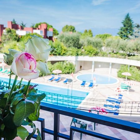 Hotel Residence Holiday Sirmione Exterior foto