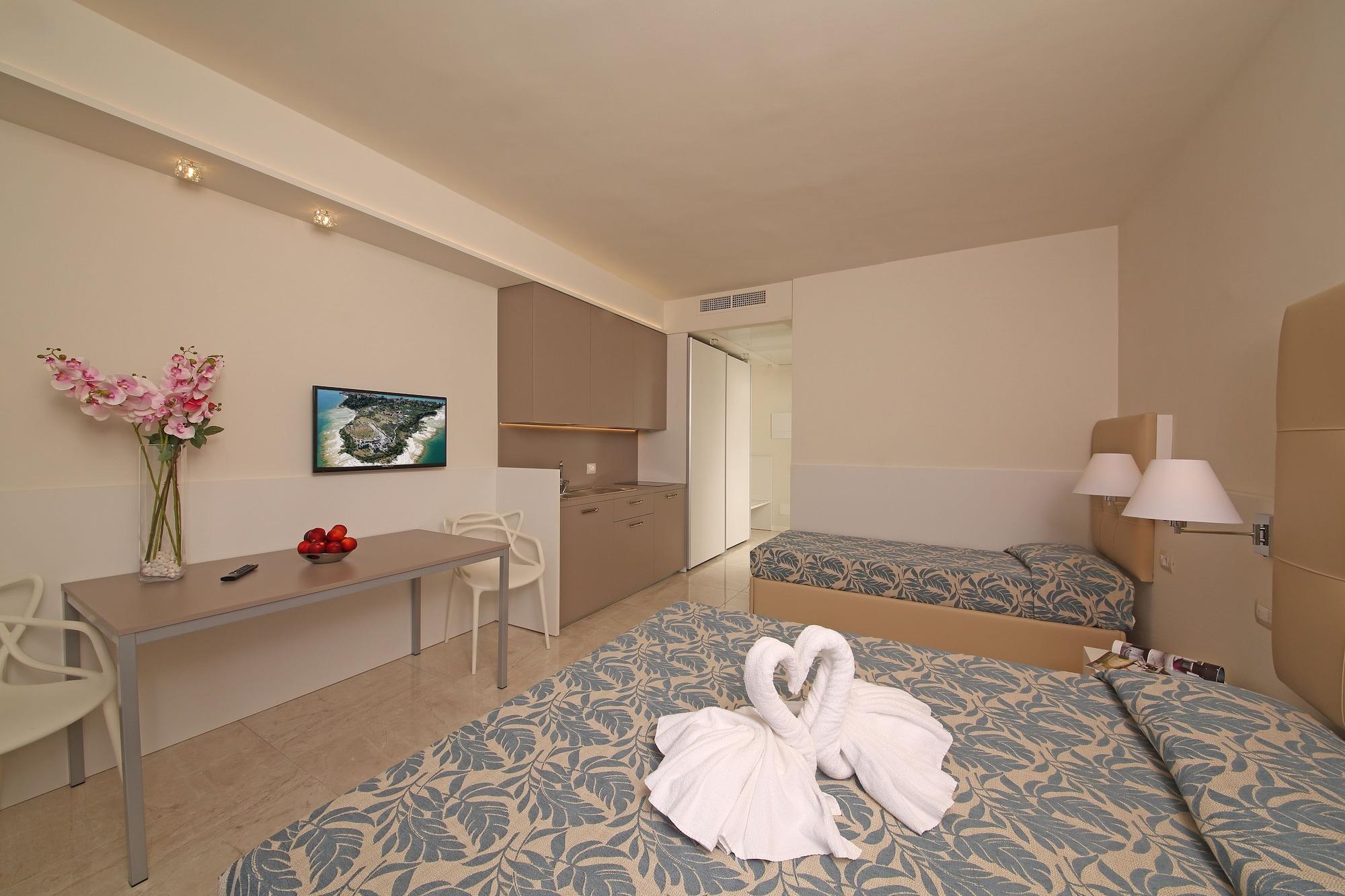 Hotel Residence Holiday Sirmione Exterior foto