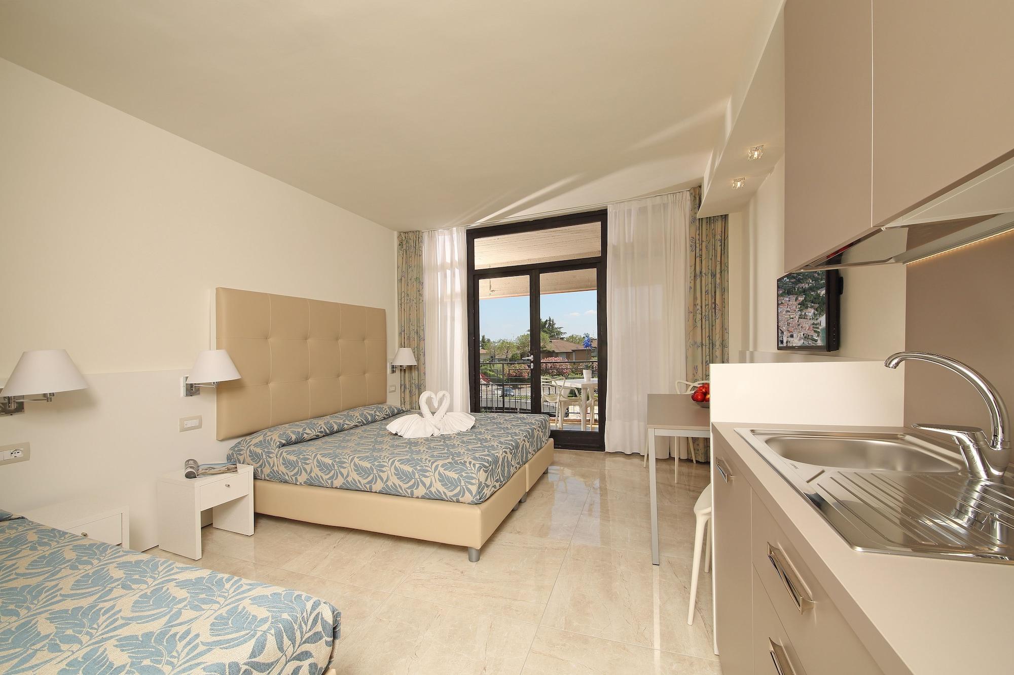 Hotel Residence Holiday Sirmione Exterior foto