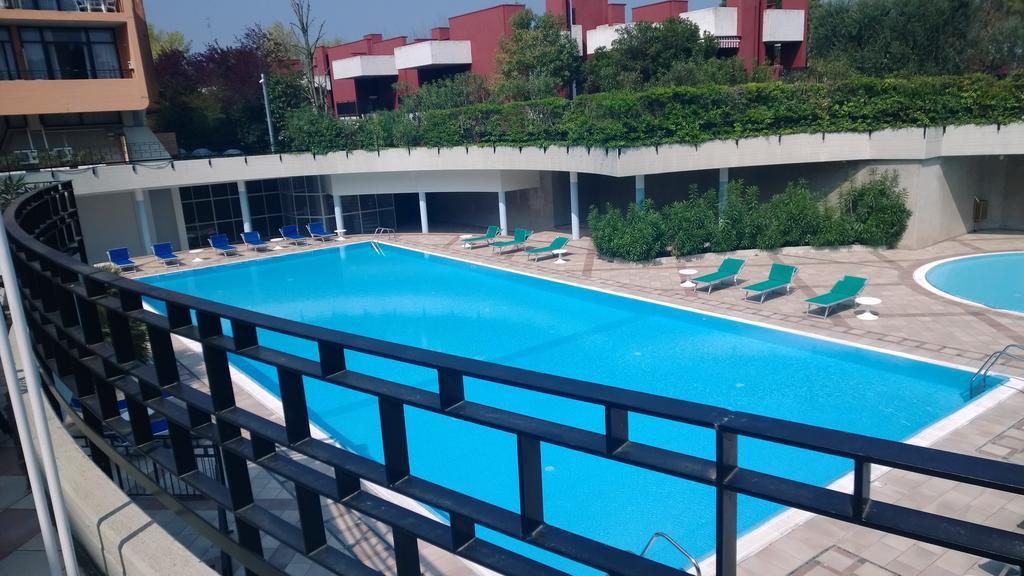 Hotel Residence Holiday Sirmione Exterior foto