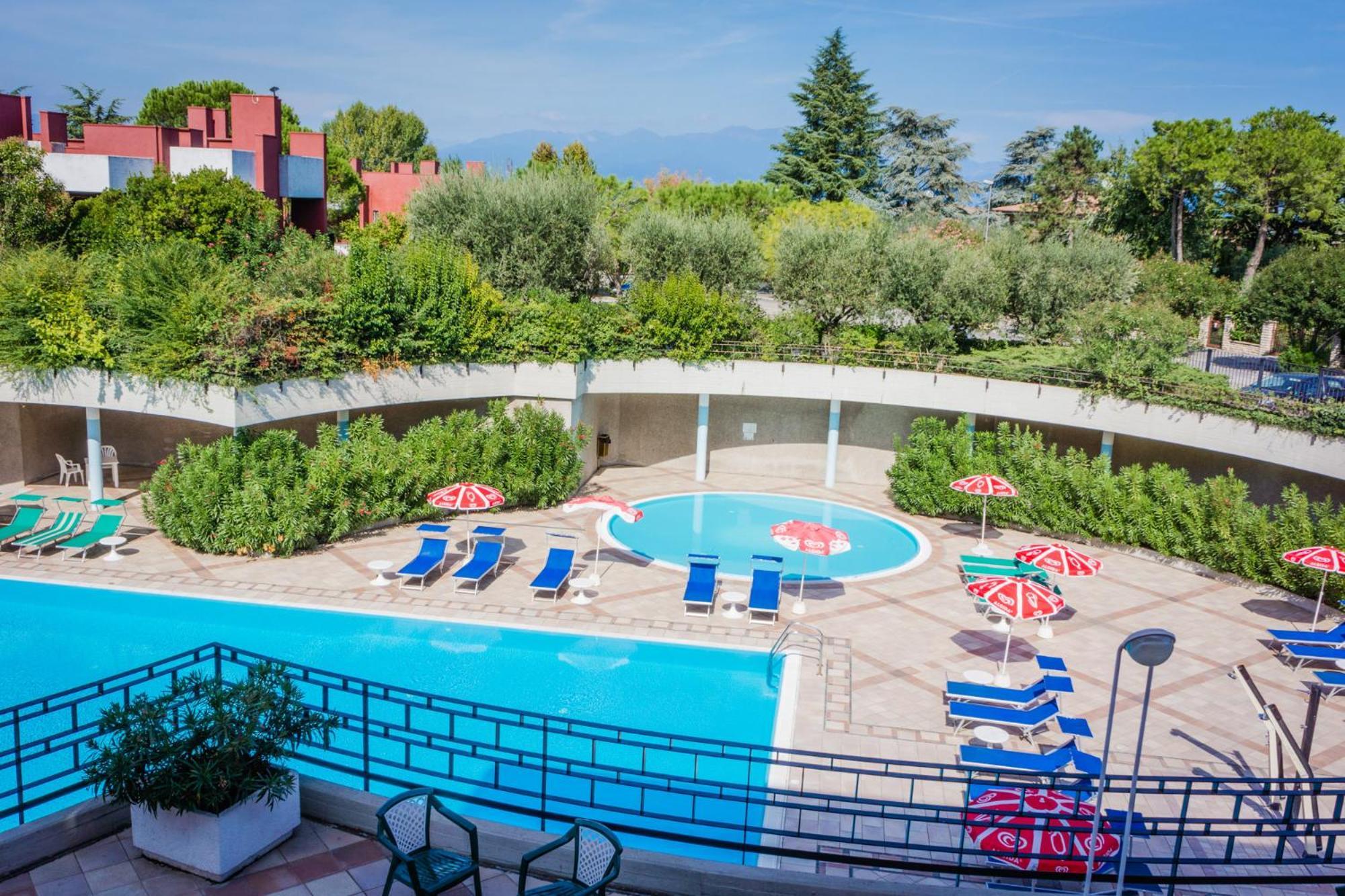 Hotel Residence Holiday Sirmione Exterior foto