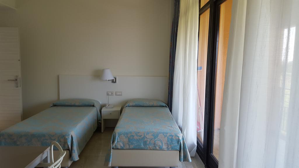 Hotel Residence Holiday Sirmione Exterior foto