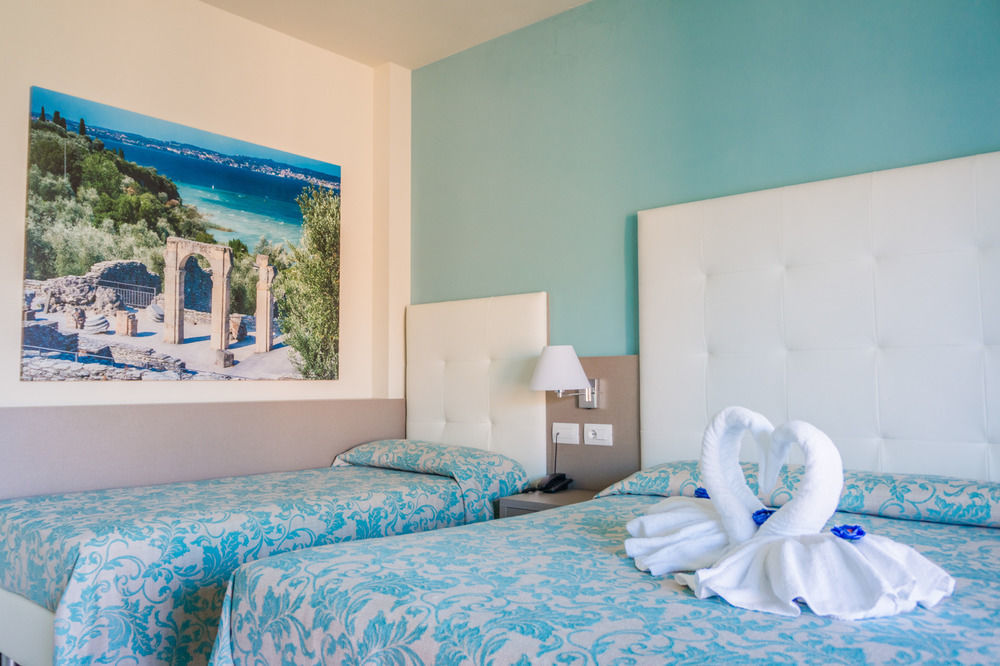 Hotel Residence Holiday Sirmione Exterior foto